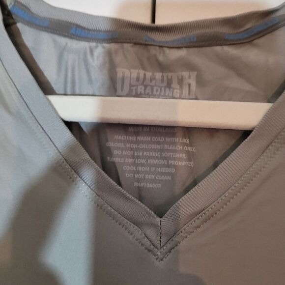 DULUTH Trading Co Men's size small Unisex NWOT V neck polo Gray Nwot - Picture 3 of 5